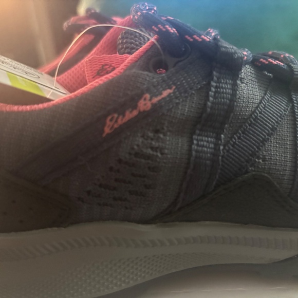 Eddie Bauer Thielsen Trail Tennis Shoes, Size 5.5 NEW - Picture 2 of 5